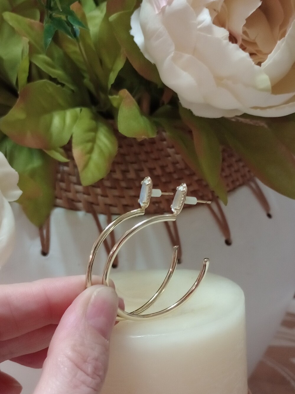 Kendra Scott gold hoops earrings